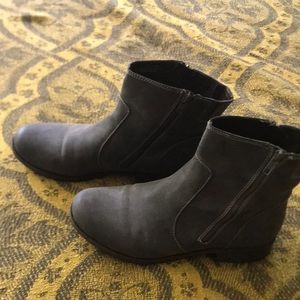 Gray angle boots